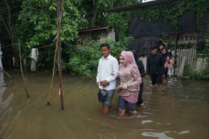 降っても晴れても…生涯ともに