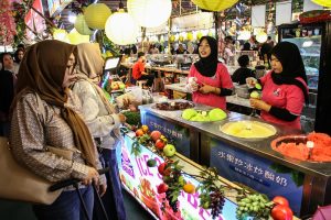 ＳＮＳで話題の料理集めたグルメ祭