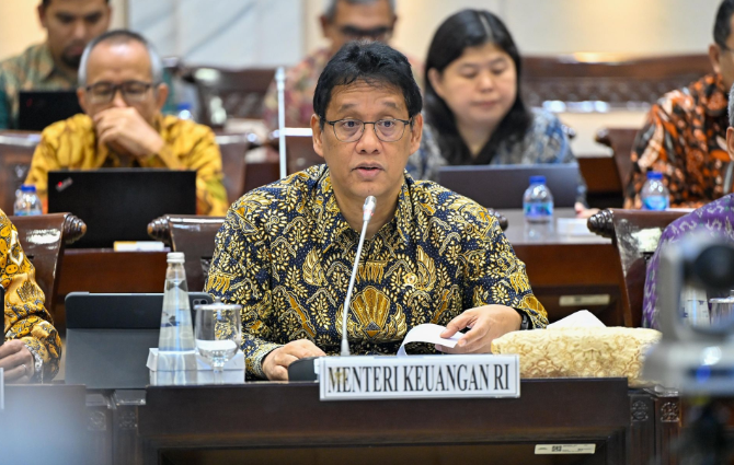 「国への侮辱許されぬ」元奨学生に返還要求へ