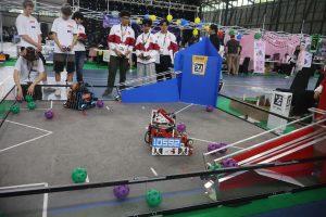 インドネシア大学でロボ大会