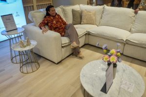 国会委が輸出家具メーカー視察