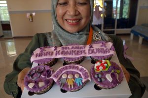 世界がんデーで啓発