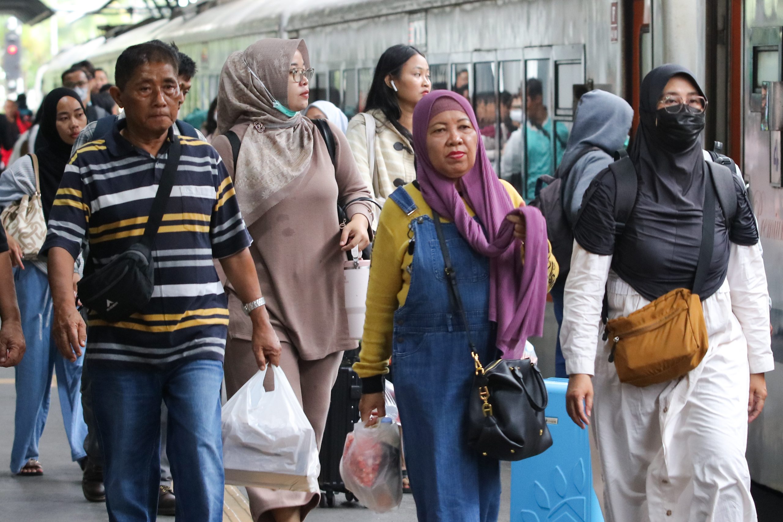 国鉄利用者、25年は4億4000万人超―移動需要が拡大