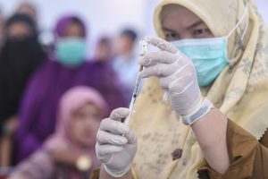 巡礼者1000人超に予防接種