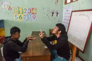 特別支援学校で学力テスト支援