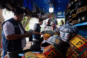 帽子「ペチ」売れ行き好調