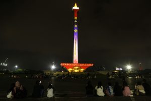 モナスの夜に美しい映像