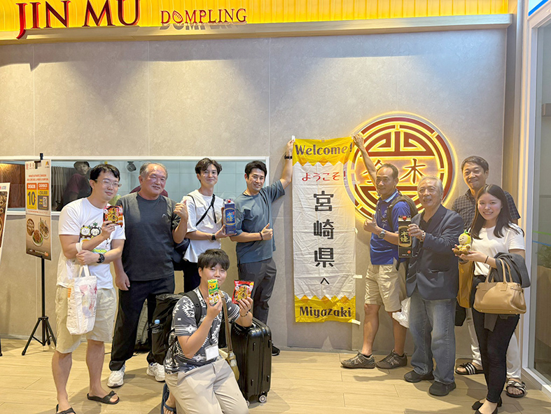 懇親昼食会を開催　宮崎県人会