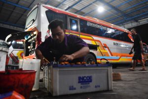 バス業者、レバラン帰省に備える