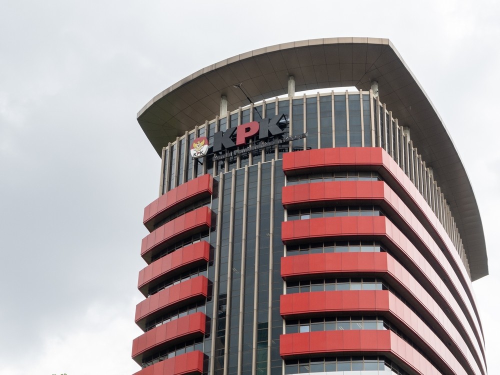 資産報告、期限迫るも9万人未提出