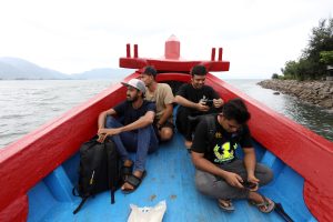 ラッシュ避け早めの帰省