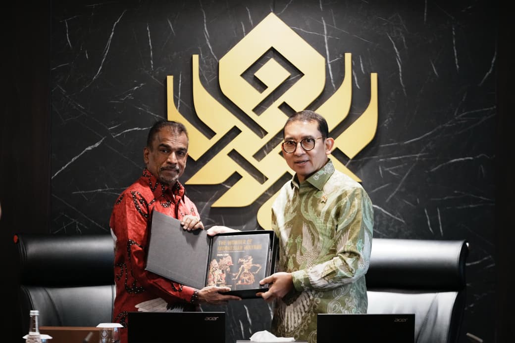 文化相、若者に伝統文化継承を訴え