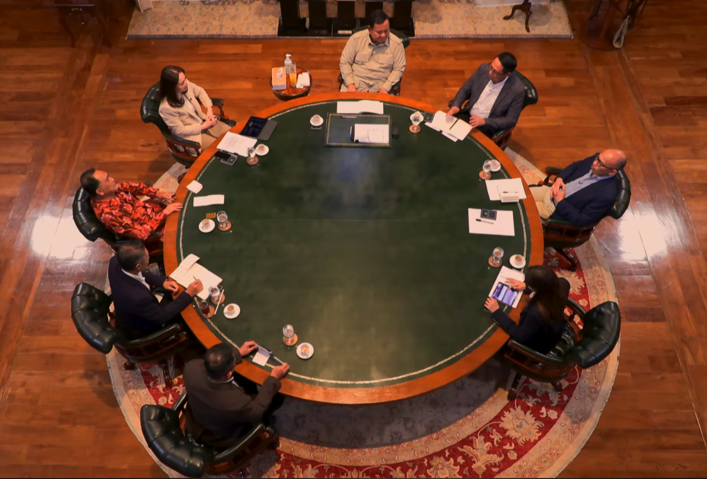 大統領「車をすべて電動化」ー原油高騰背景に討論会で発言