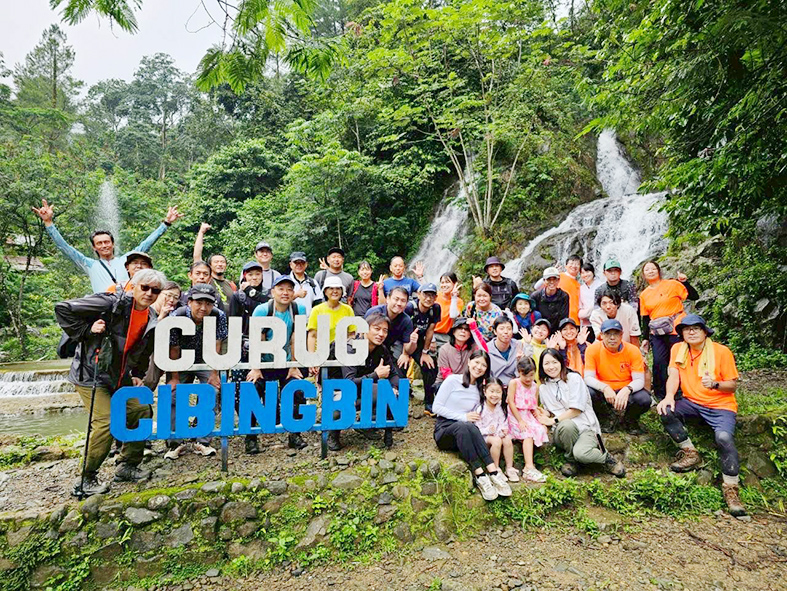 スントゥール滝ウォーク開催―歩く会