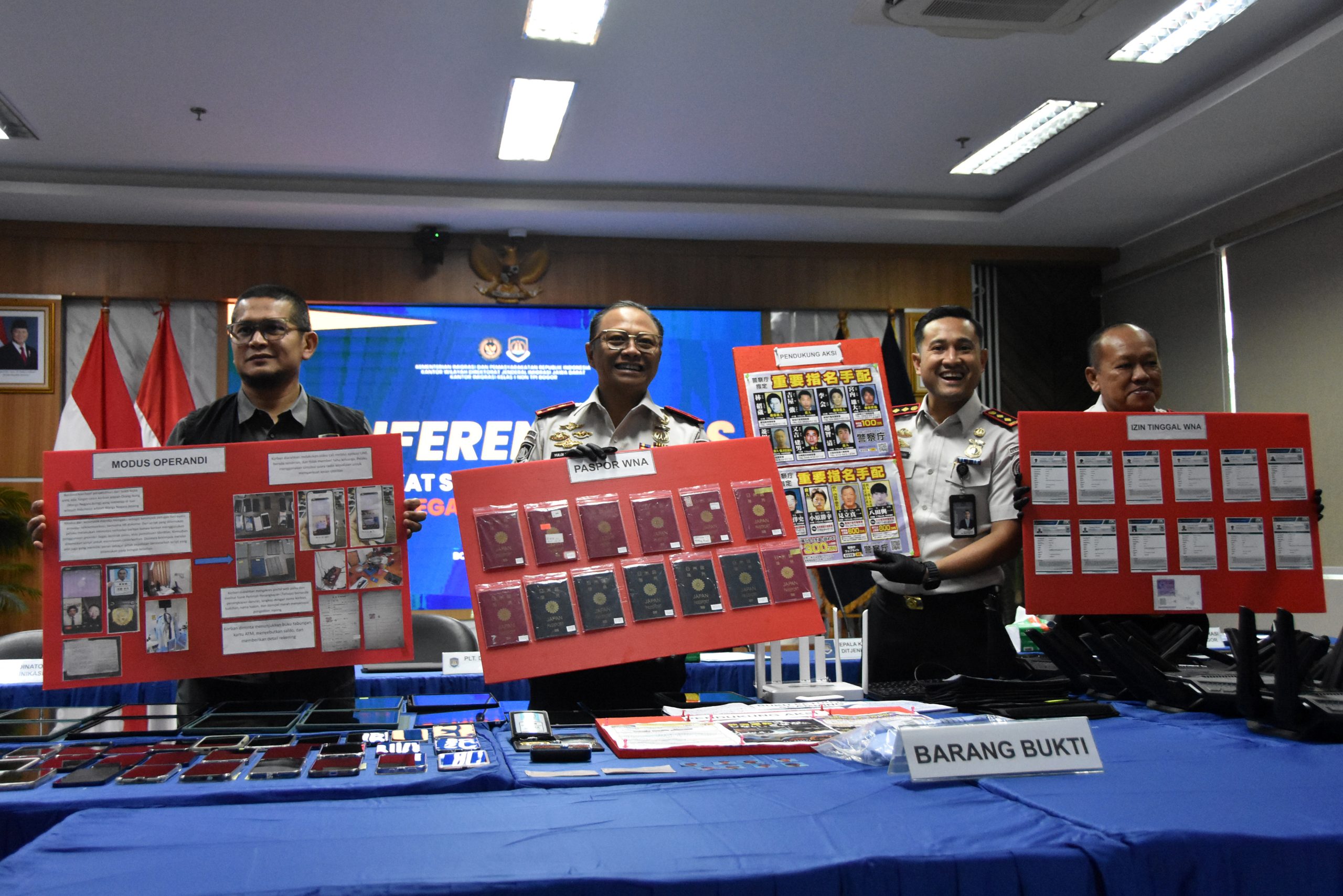 ボゴールで日本人13人を拘束ー警官名乗り特殊詐欺に加担か