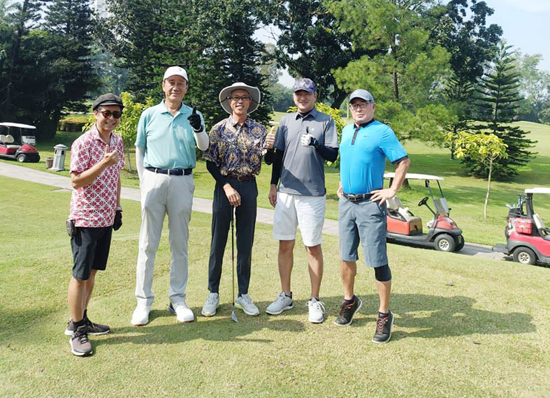 三菱地所インドネシア・小多社長を送別ーゴルフで有志が労い