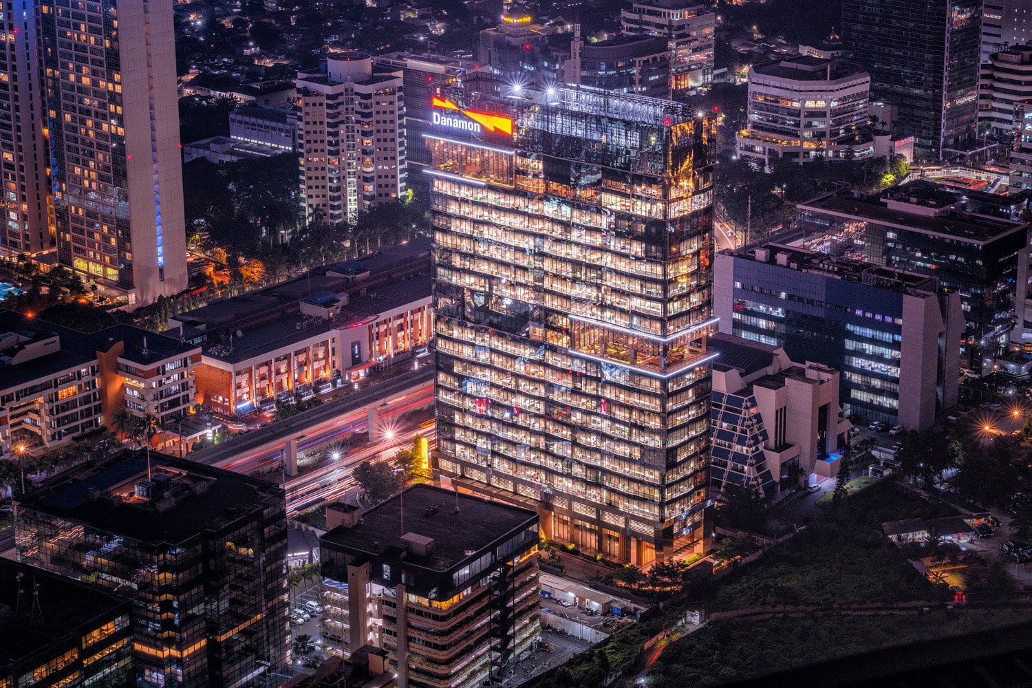 ダナモン銀、新社長に川﨑暢哉氏