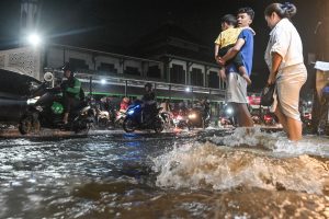 南タンゲランで大雨