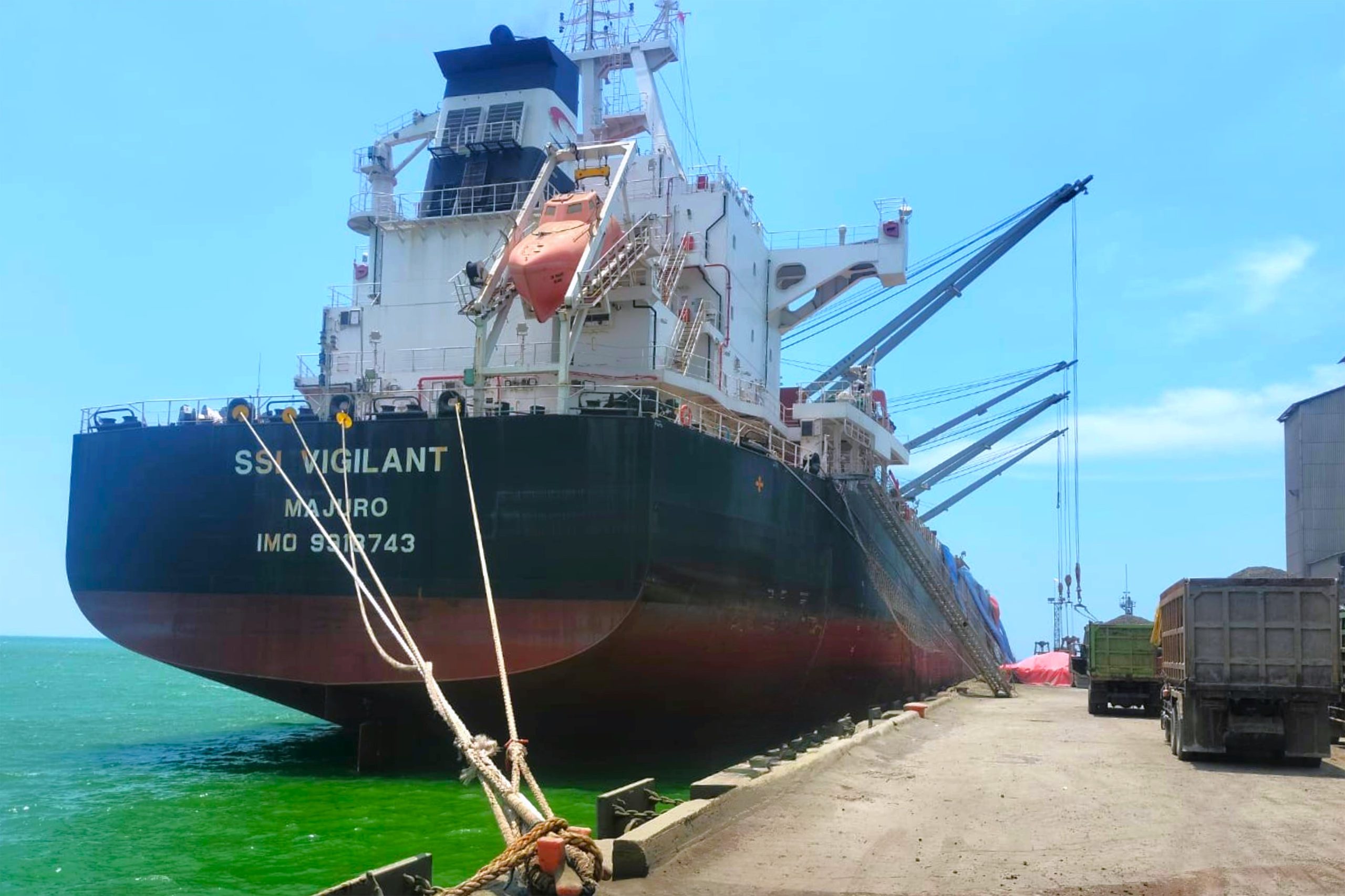 国営セメント、西アフリカへ初輸出