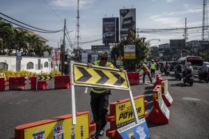 ゴンベルで対面通行開始