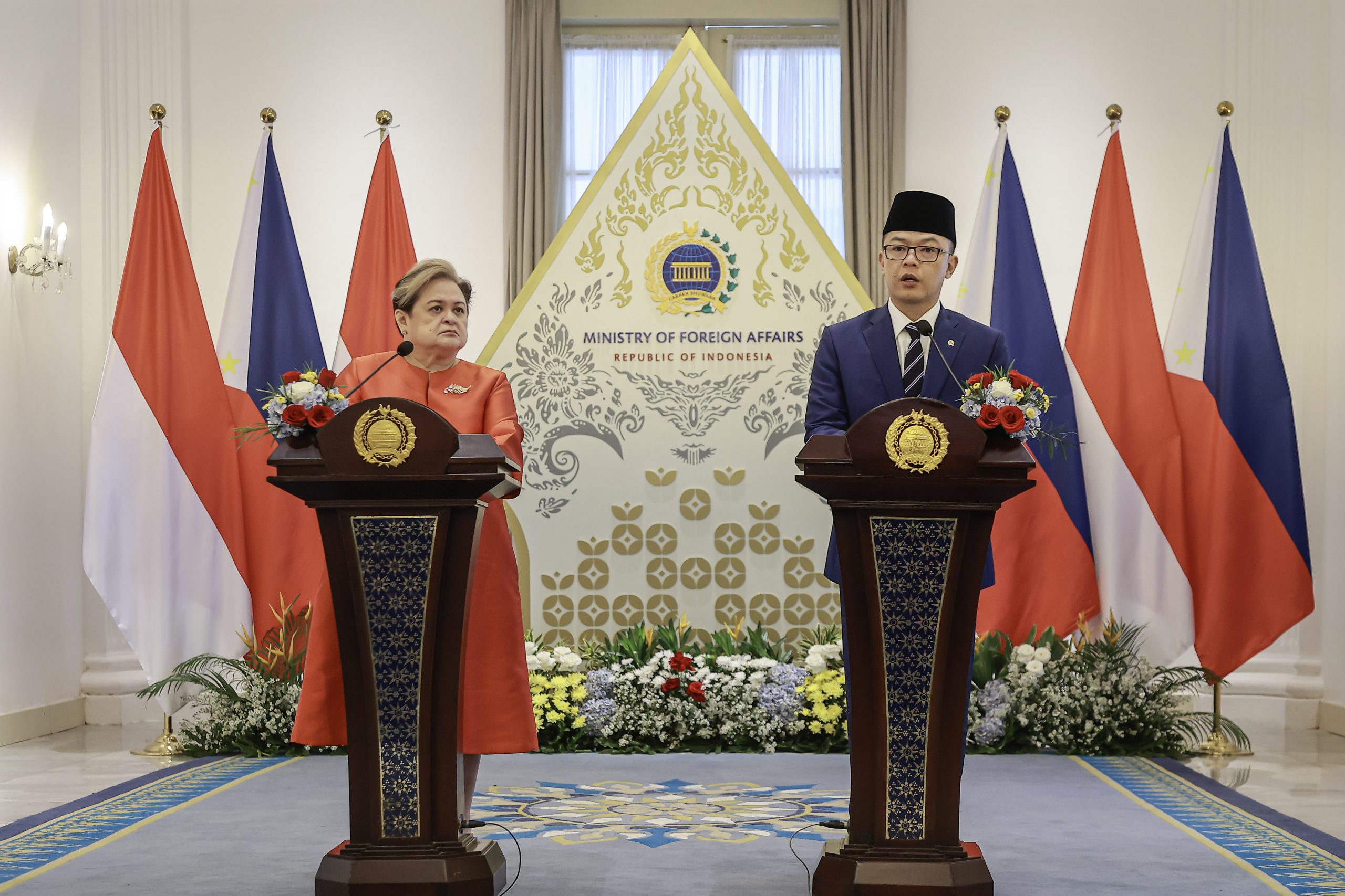 フィリピンと国境・海洋安全保障を確認