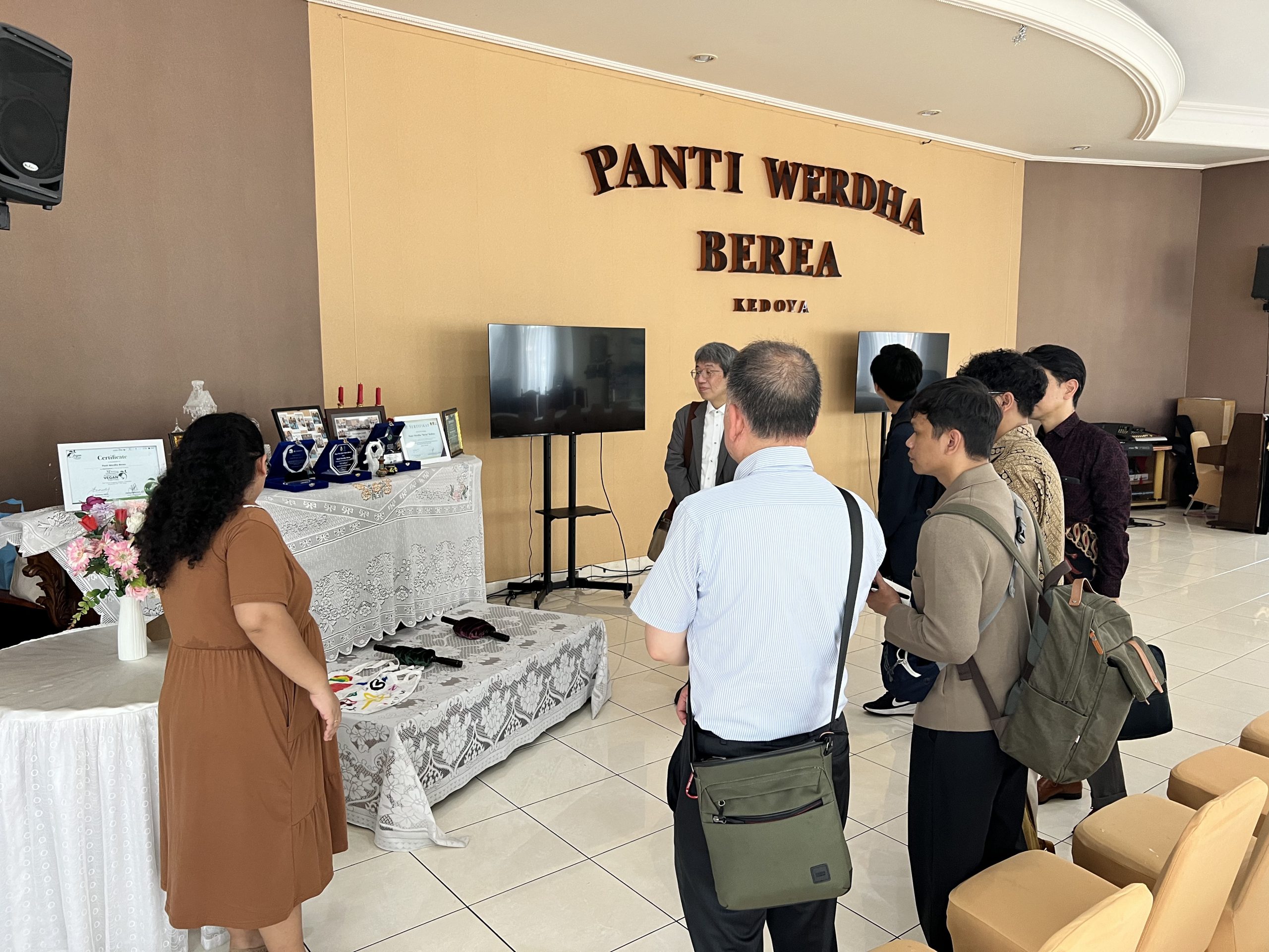 岩国の南和会、インドネシアで介護視察ー西京銀現法が調整・サポート