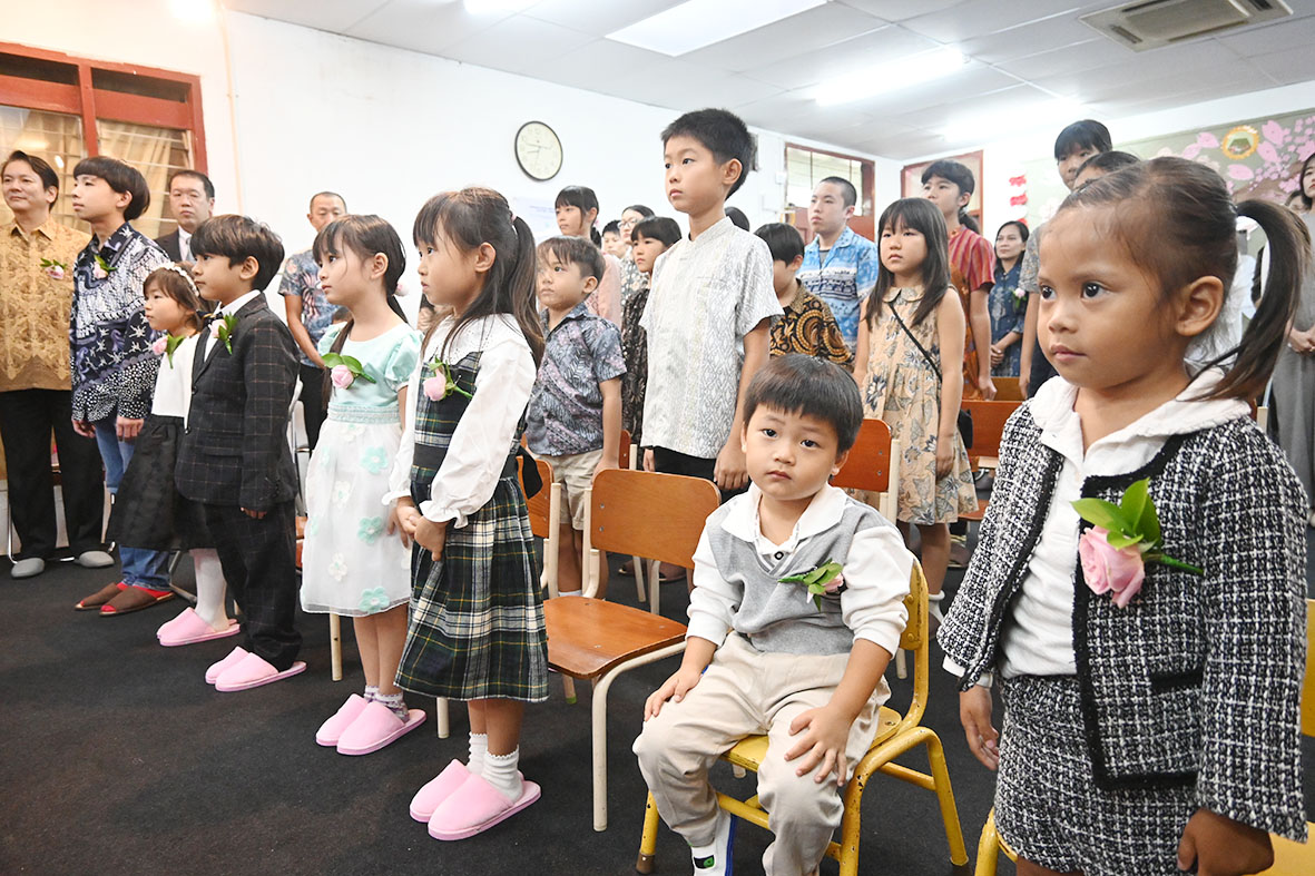 「心の種」大切に 新入生7人が一歩ーバンドン日本人学校（BJS）で入園・入学式