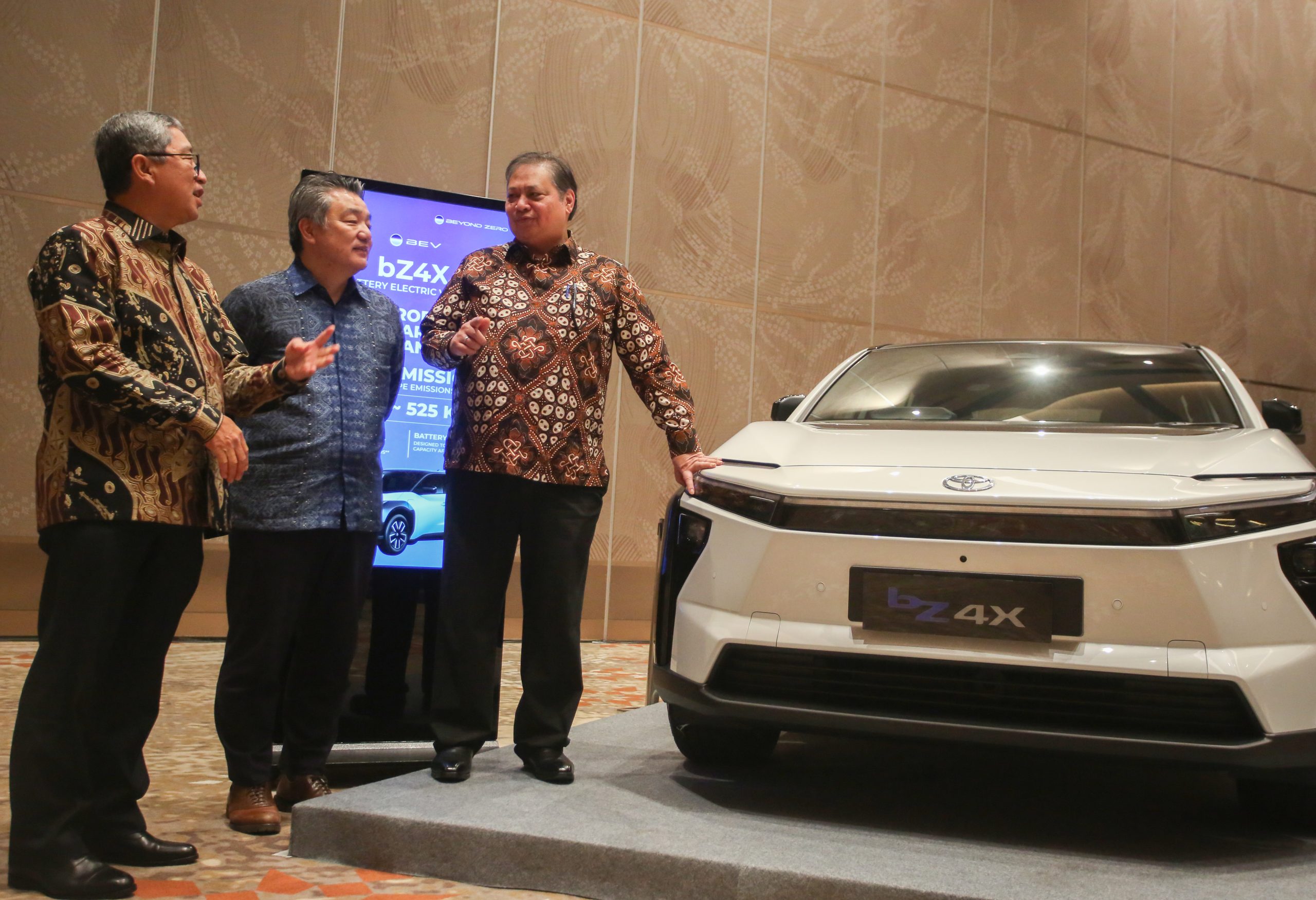 トヨタ、国内でハイブリット電池生産へー中国ＣＡＴＬと提携、1.3兆ルピア投資