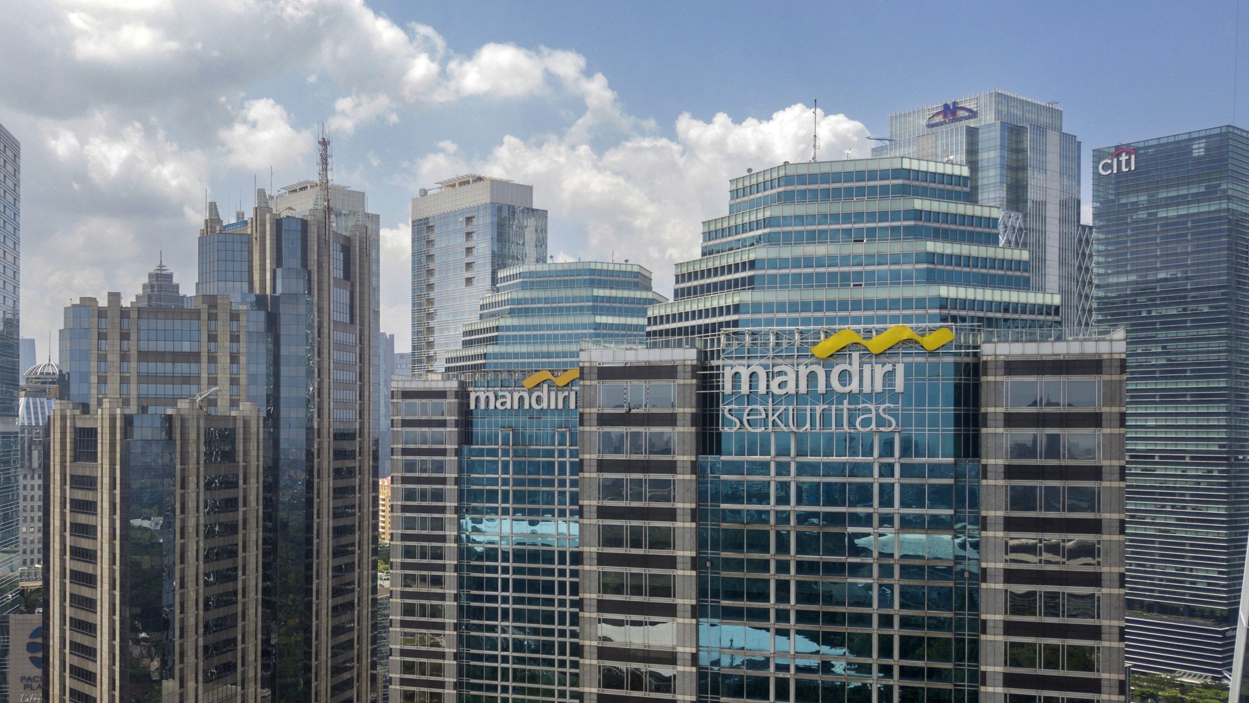 マンディリ証券社長、投資公社トップに