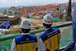 国民学校の建設進む