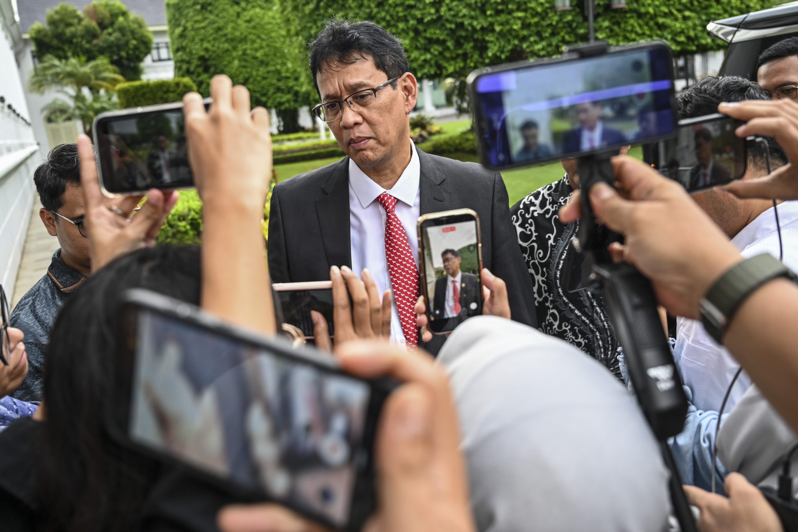 ６％成長に向け規律維持ープルバヤ氏、ＴＶで経済戦略を説明