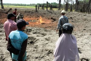 飲料用井戸から炎