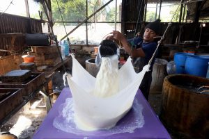 伝統の食づくりを支援