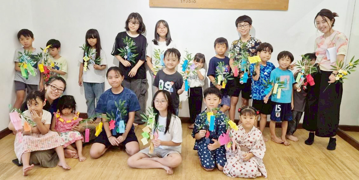 19人の子が短冊に願いー日本語おもしろJr.会