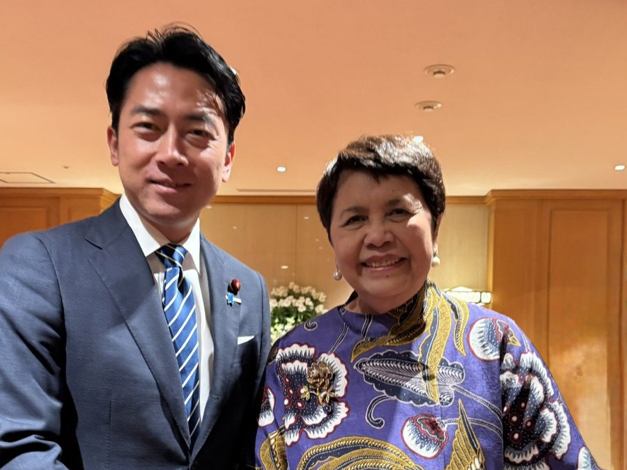 小泉氏、カルティニ駐日大使と面会