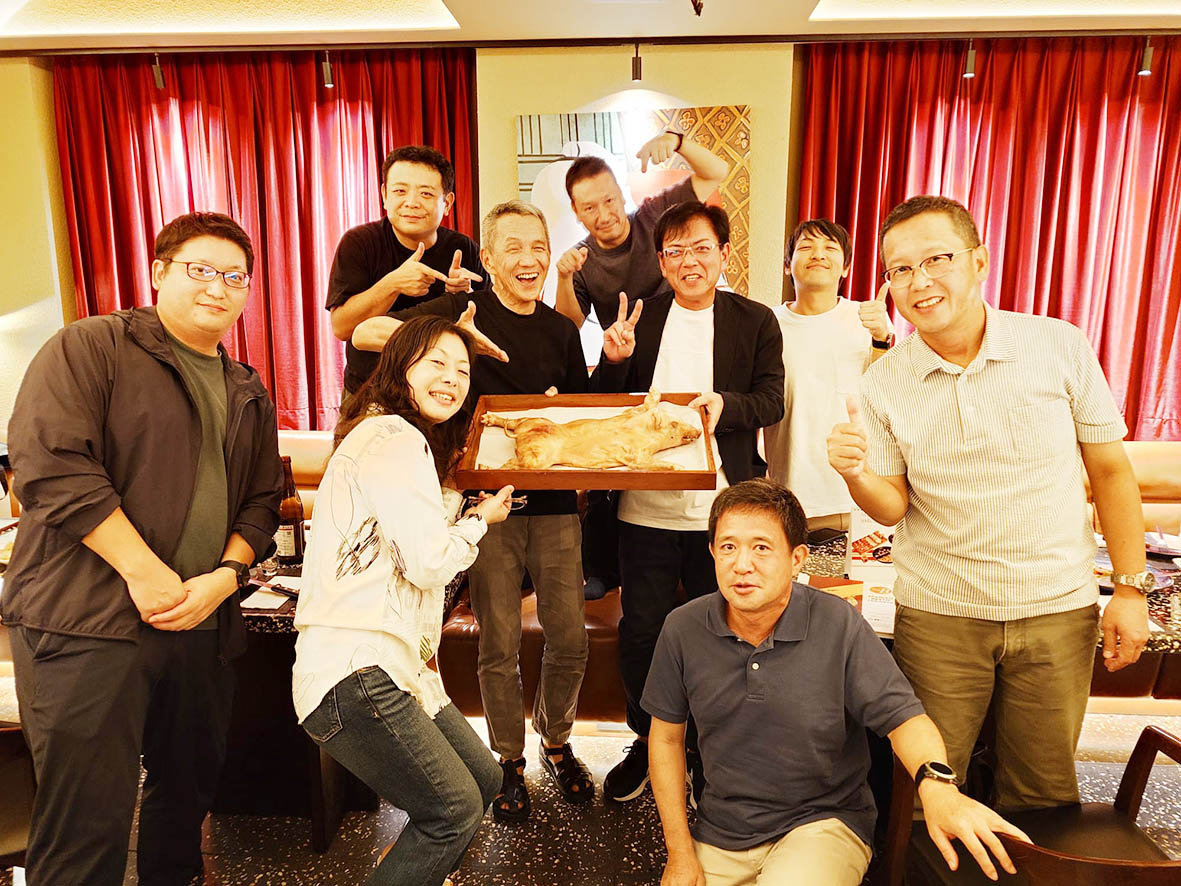 幹事の三嶋さんを送るー和歌山県人会
