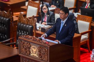 ルピア最安値に財務相「支障ない」