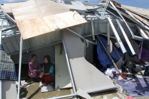 豪雨、住民に再び苦難