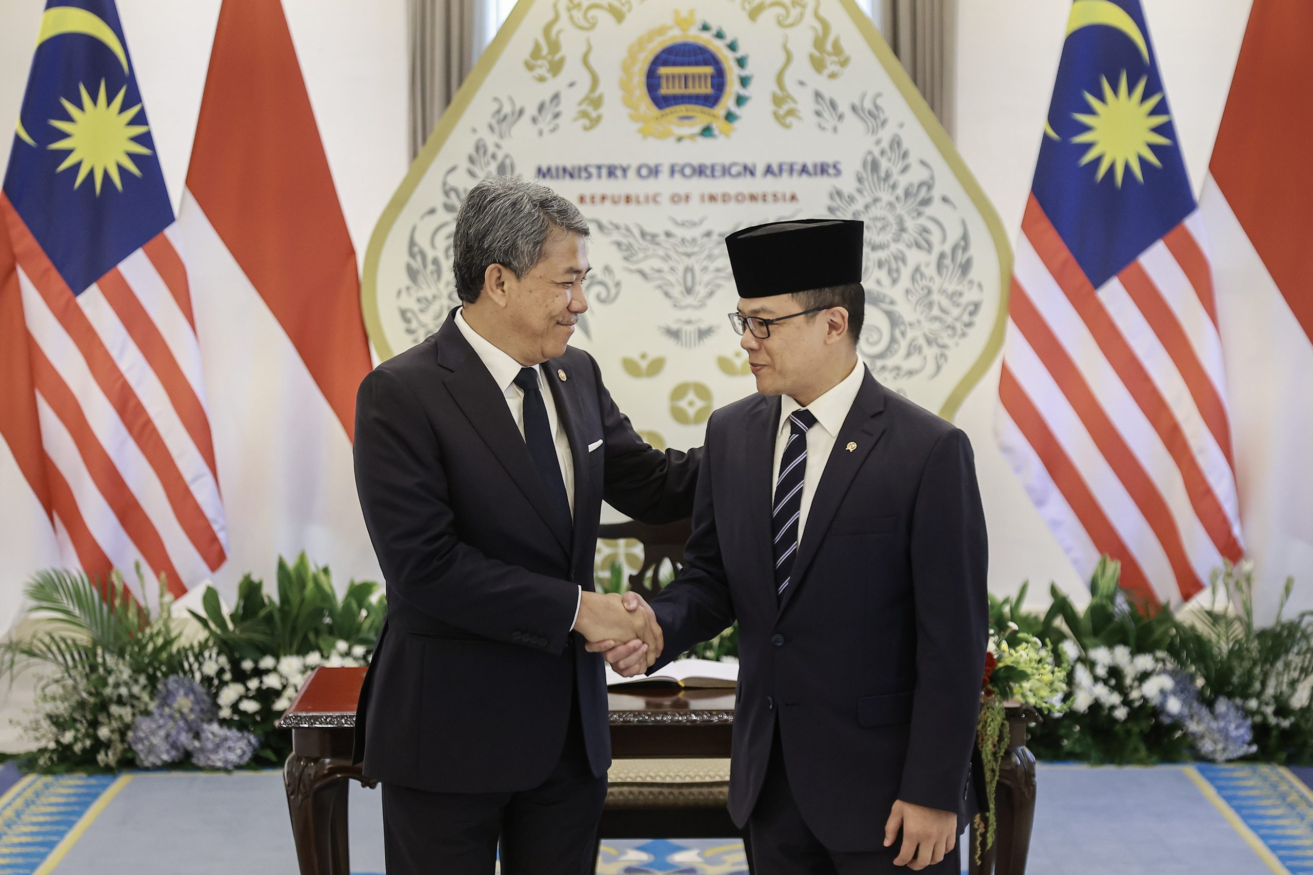 マレーシアと看護人材派遣を協議 - ジャカルタ日報-Jakarta Nippo