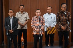ダスコ副議長「ドルを売ってルピア購入を」