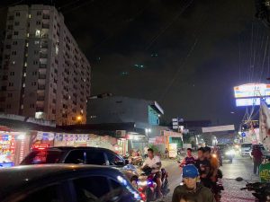 タンゲラン市で連続切りつけ