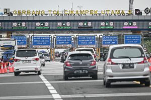 高速料金所ノンストップ化を実証へ