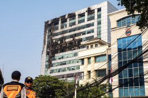 ジャカルタの地方歳入局で火災