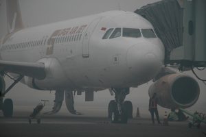 煙害で空の便への影響続く