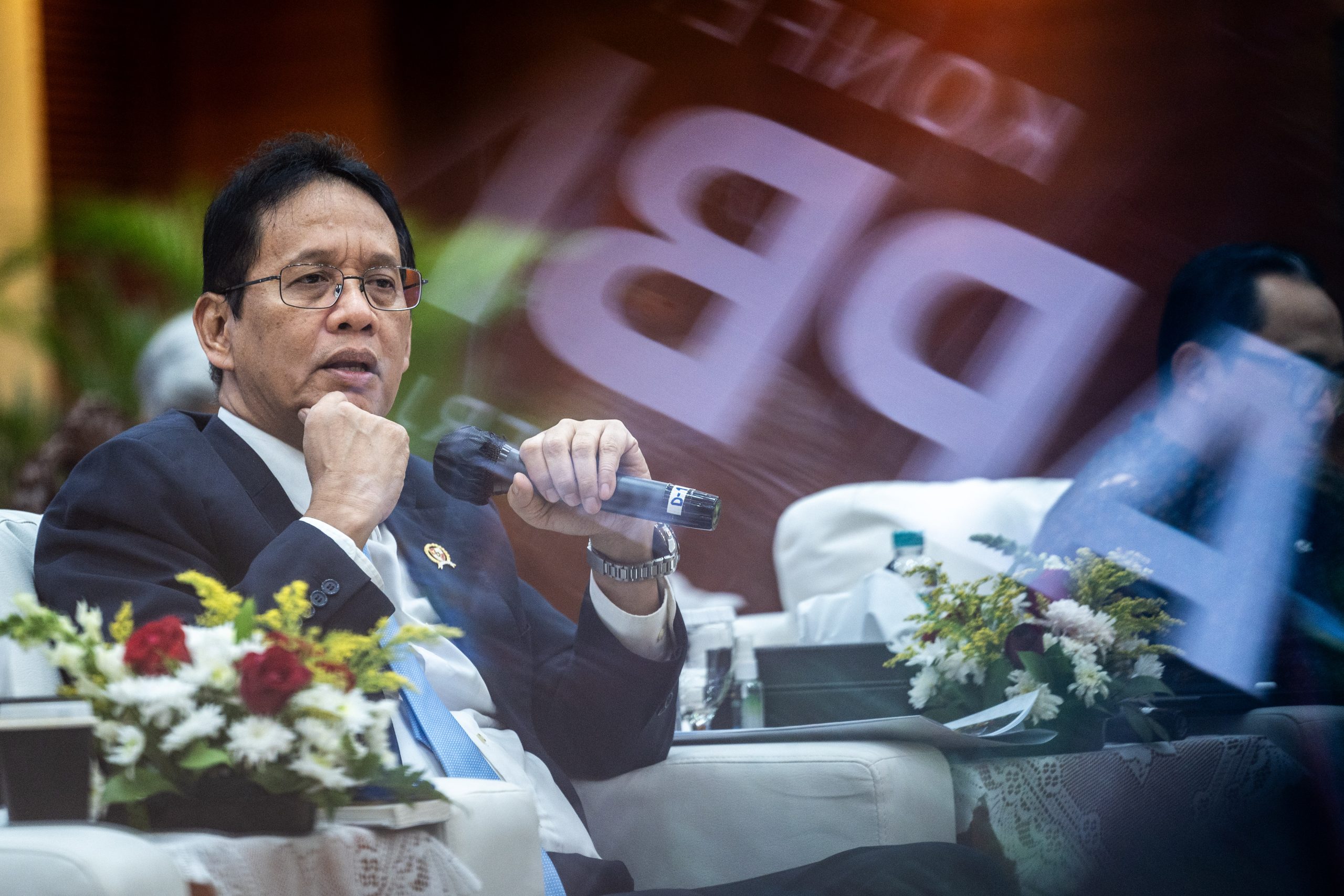 財務相、トヨタに生産拠点移転を要請—タイからの移転、優遇措置用意