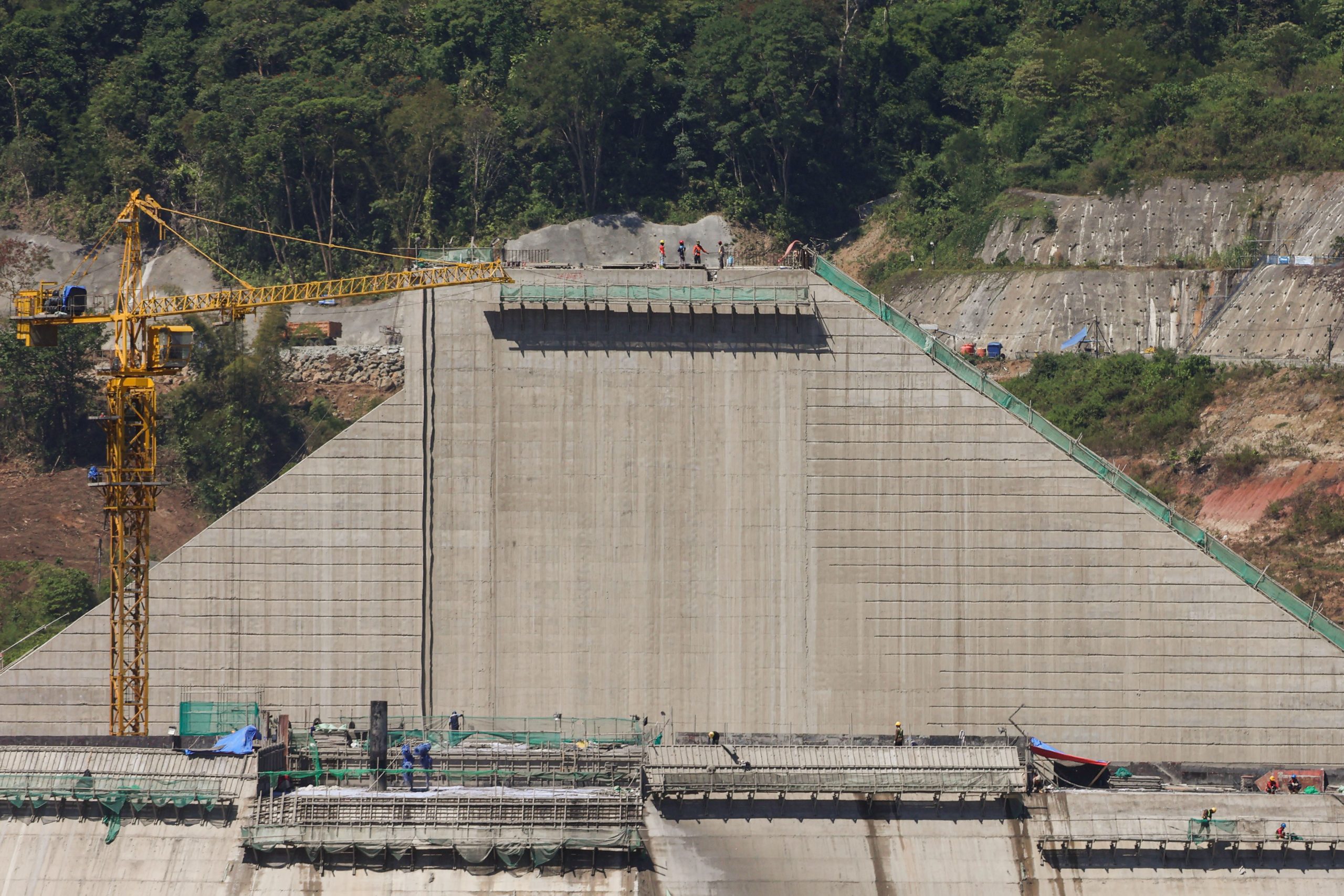 国営建設の再建難航ーダナンタラ ４社赤字、計25兆ルピア