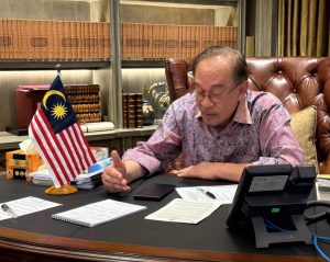 マレーシア首相がジョコウィ氏に電話ー火山など見舞いで連帯感強調