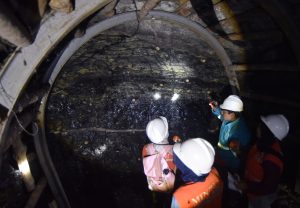 鉱山で学生ら実地研修