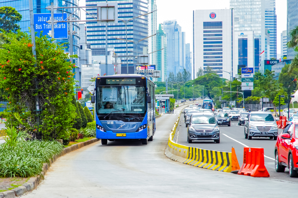 車を動かす？ 人を動かす？「バスウェイ」のうら側ー渋滞問題に答えを出すさまざまな知恵
