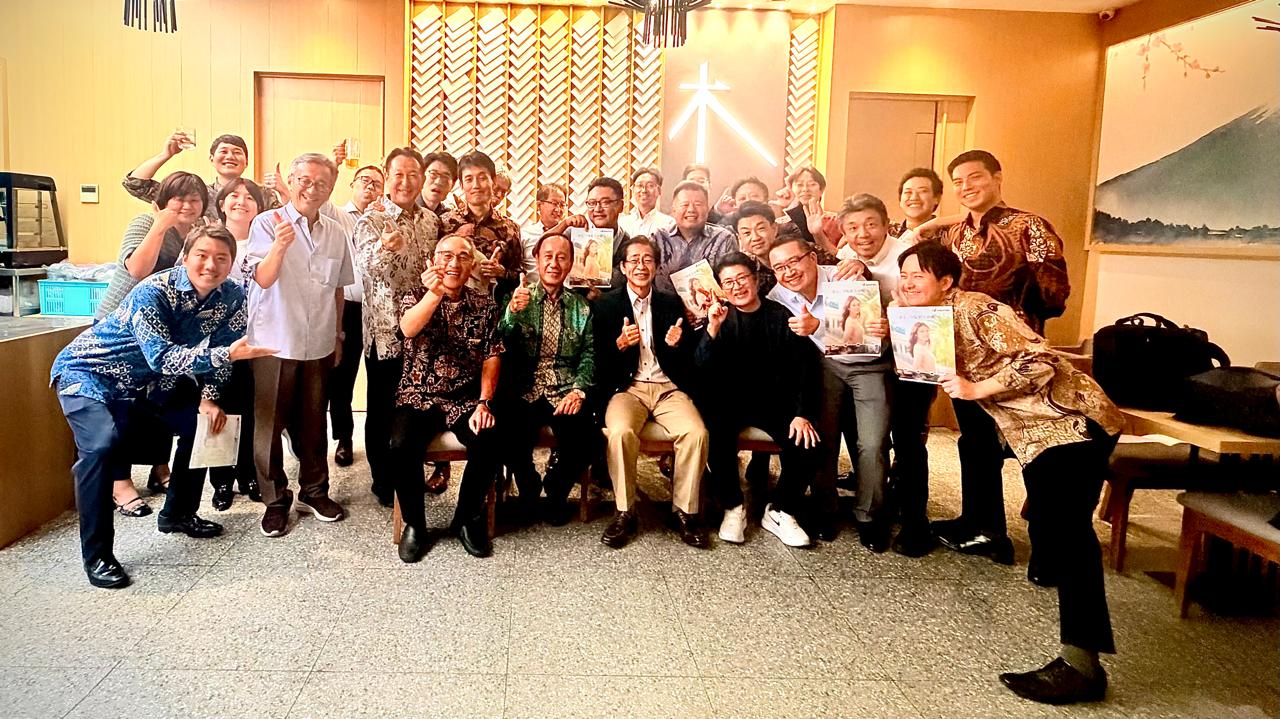 今年最後の懇親会を開催ーひつじ年会、来年の未年へ期待をつなぐ